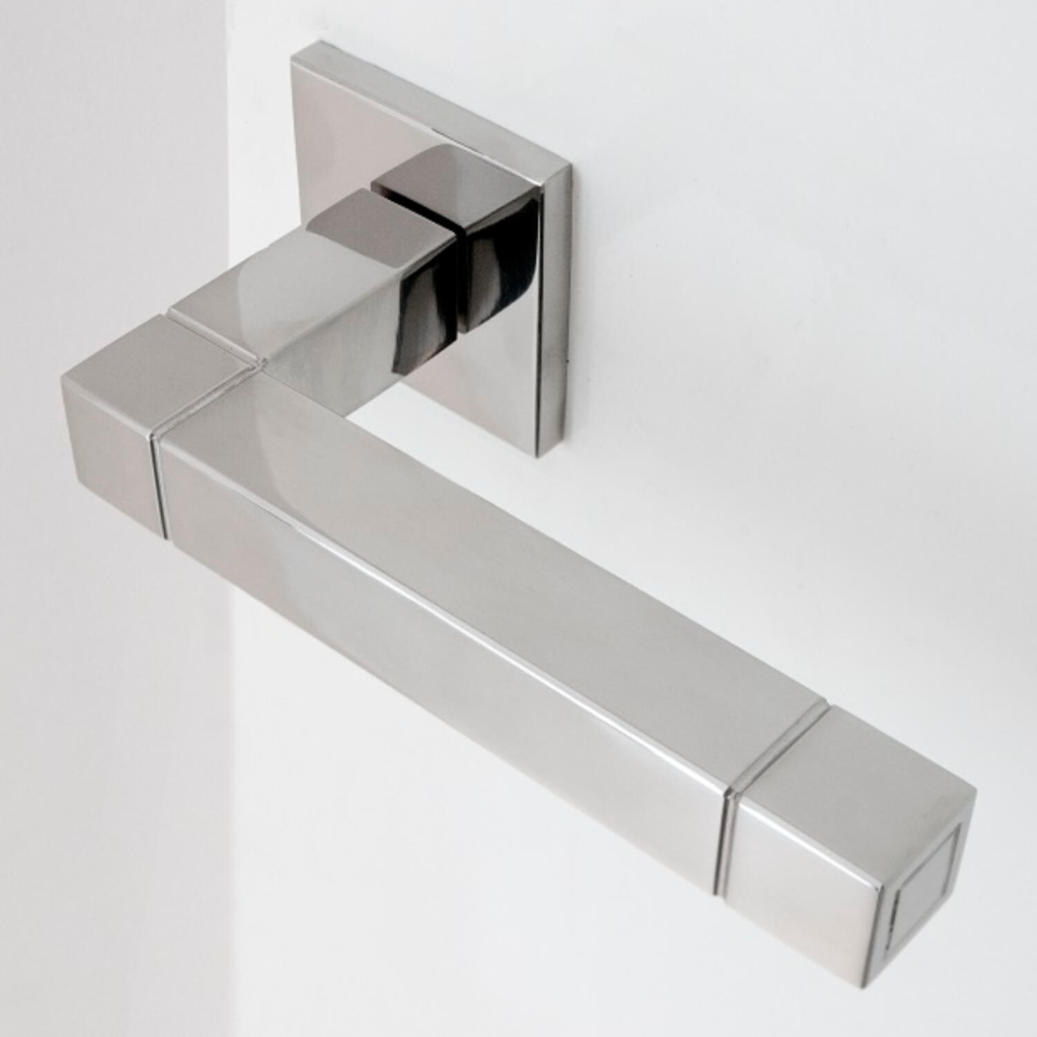 SQUARE by Des Bouvrie